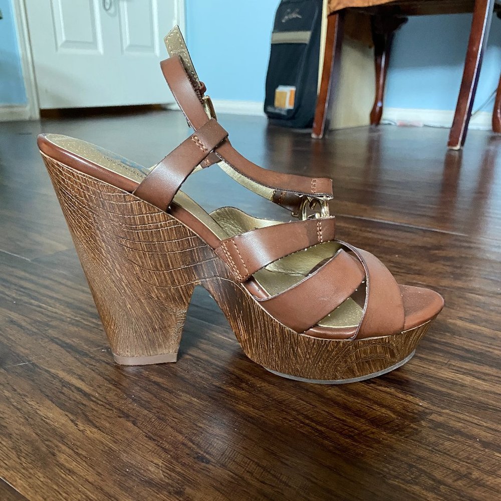 GUESS (GBG) Brown Leather Wedged Heels SIZE US 8 1/2